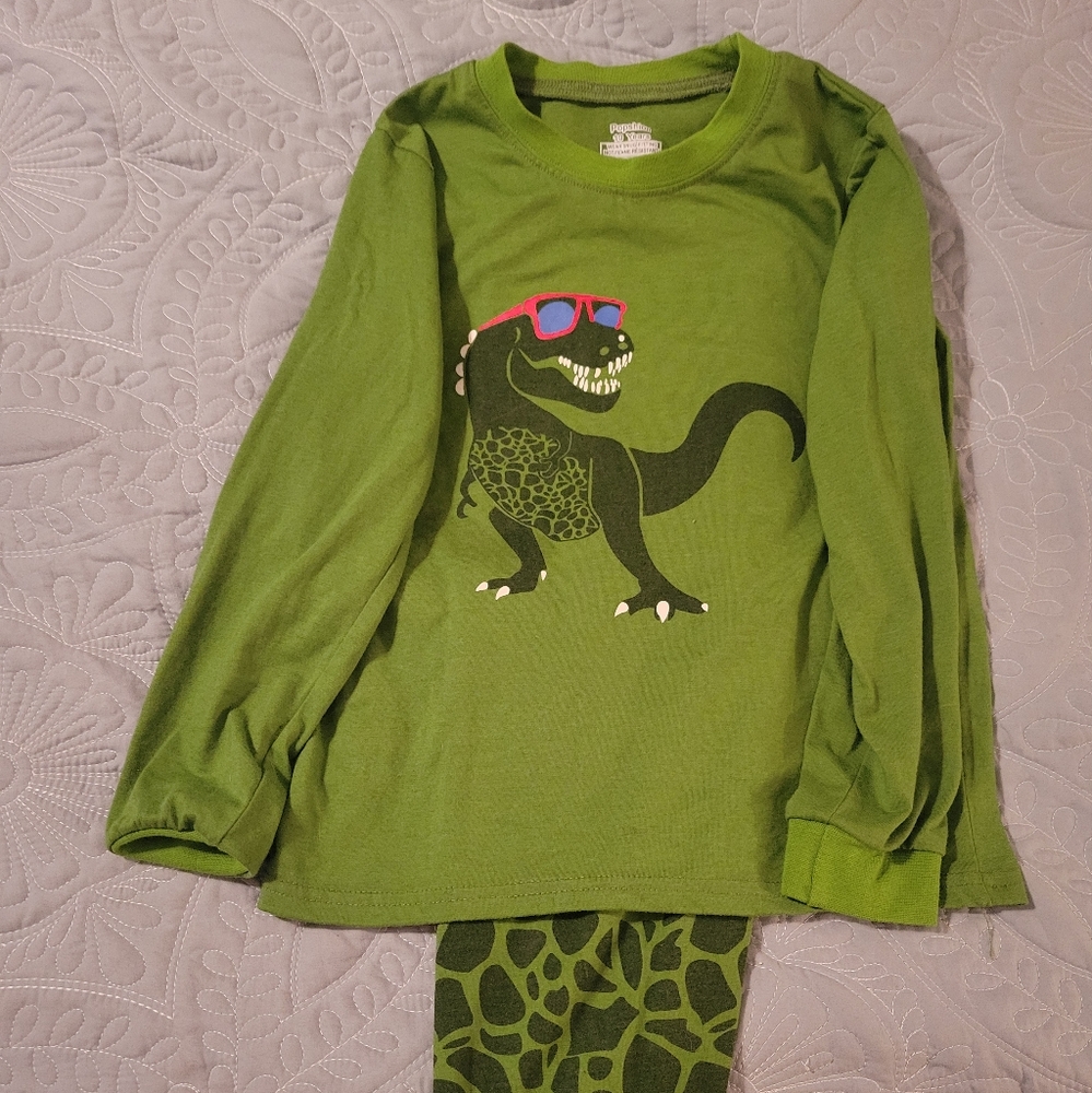 Boys size 10 pj's.